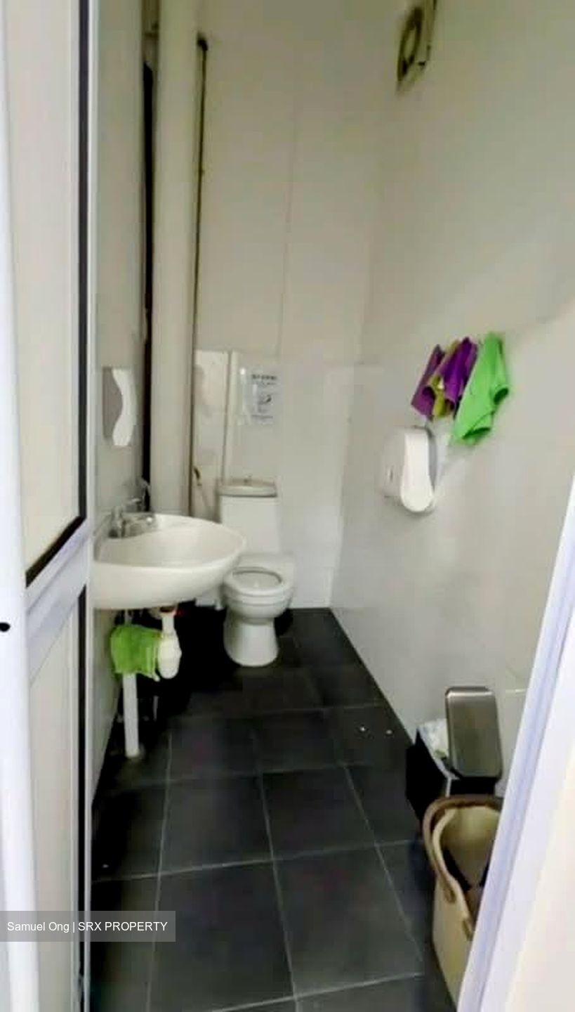 Jurong East Ville (D22), Shop House #559663211